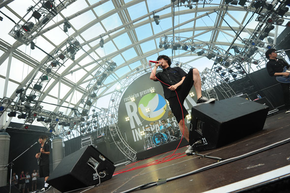 rockinon - /shows/2011/2011-rock-in-japan-hitachinaka_photo1.jpg